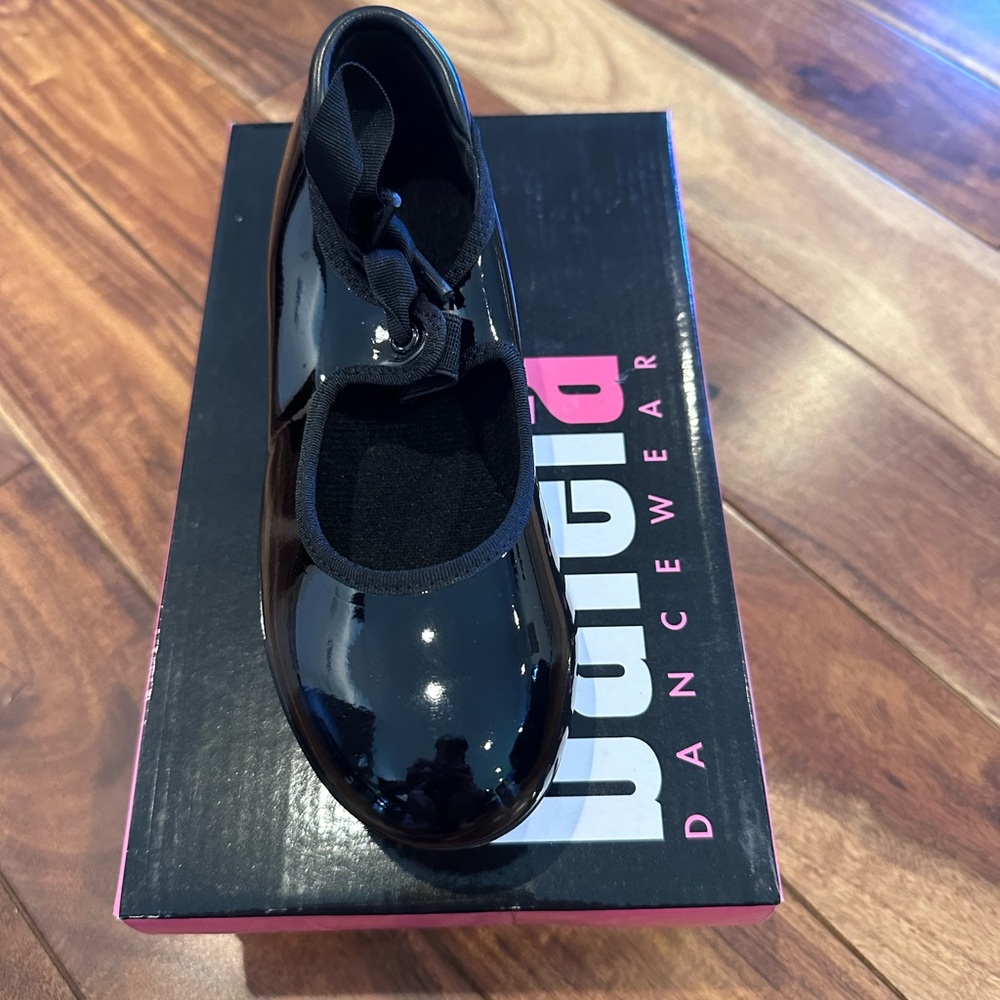 Balera size 2AW New in Box black tap shoes